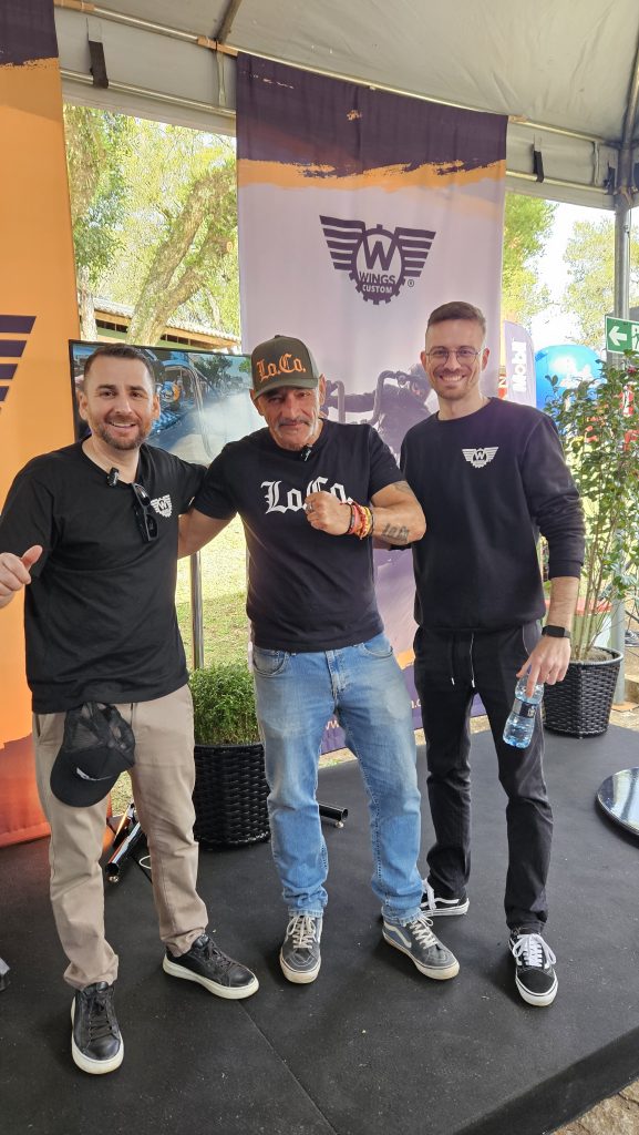 Flavio dos Los Condes com a Equipe Wings Custom