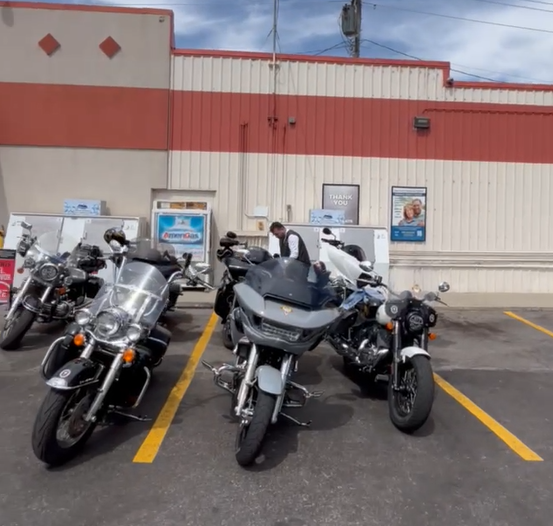 Abastecimento em Grupo na viagem de Moto para Sturgis